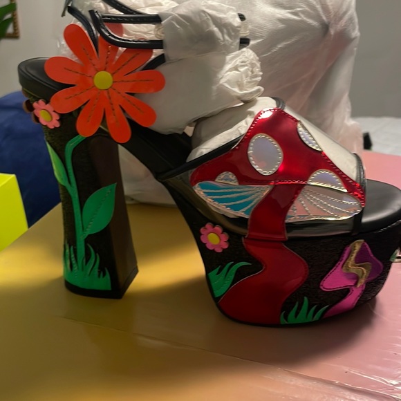 Shoes - Garden Scene Heel
